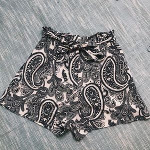 H&M high waist floral shorts